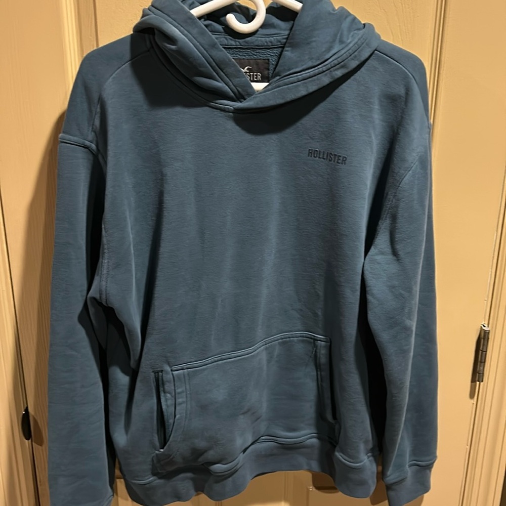Hollister hoodie size M